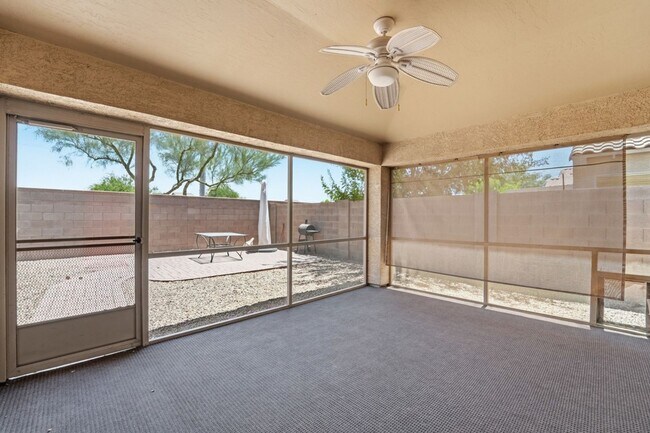 Building Photo - Maricopa Gem! 2,130 SF, Large Kitchen, AZ Room + Golf Course Living