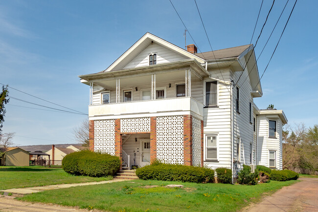 Building Photo - 691-693 Wyoming Avenue