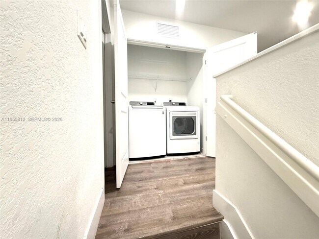 Building Photo - 20861 NW 9th Path