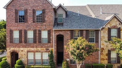Building Photo - 2813 Sheridan Dr