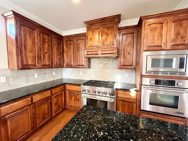 Building Photo - 13045 Ridgewood Way