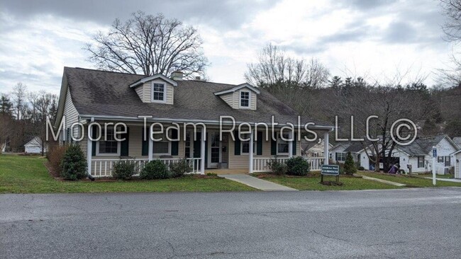 Building Photo - 4 Bed & 3,000 sqft in Middleton Place