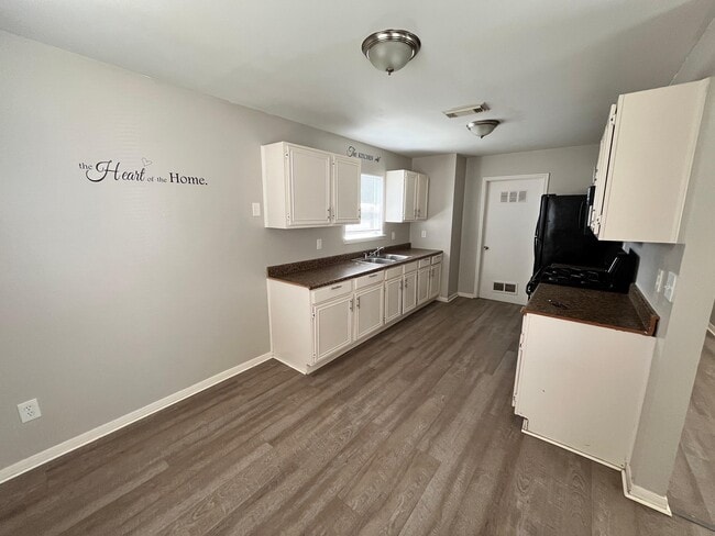 Building Photo - 9406 Alcala