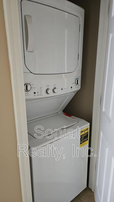 Building Photo - 4235 Hollygrove St