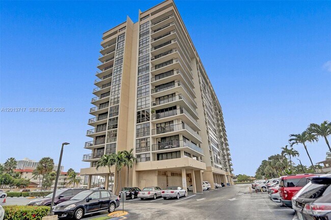 Building Photo - 2017 S Ocean Dr