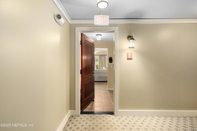 Building Photo - 945 Registry Blvd