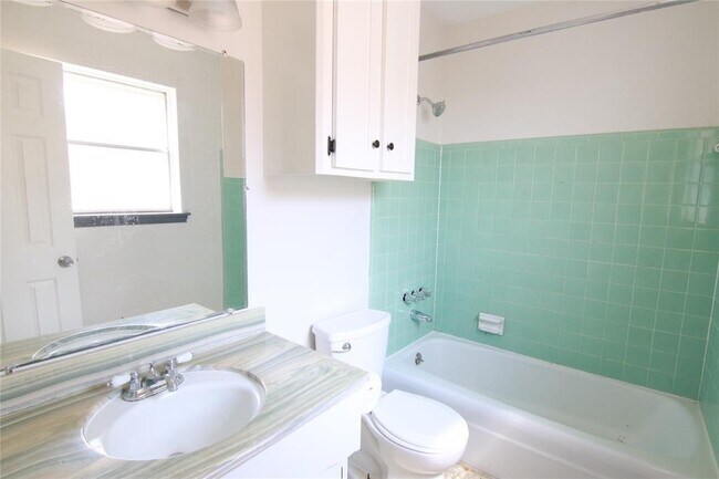 Building Photo - 9030 Langdon Ln