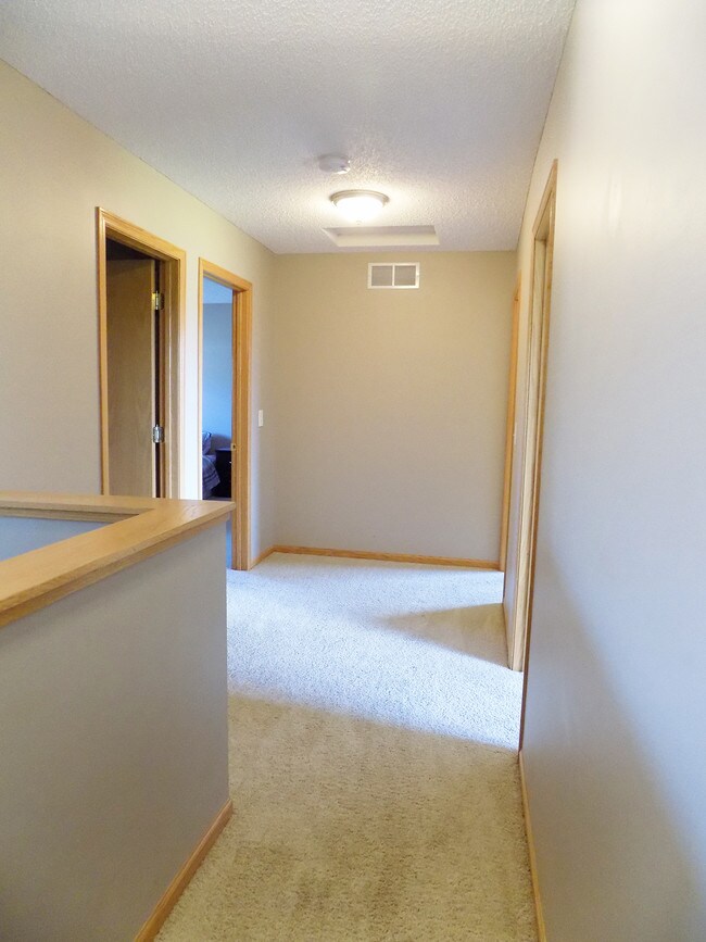 Building Photo - 9136 Goodrich Dr