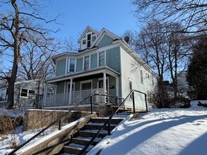 Building Photo - 220 E Racine St