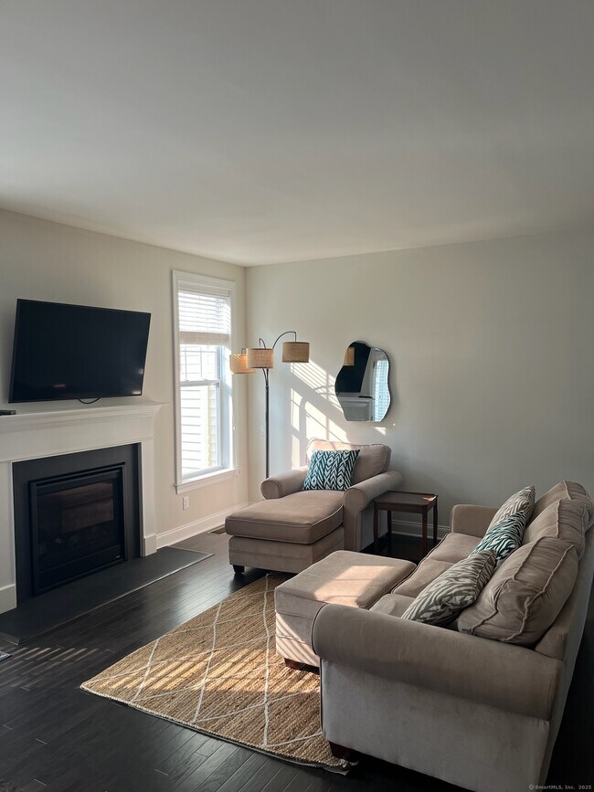 Building Photo - 11 Arrowwood Ct
