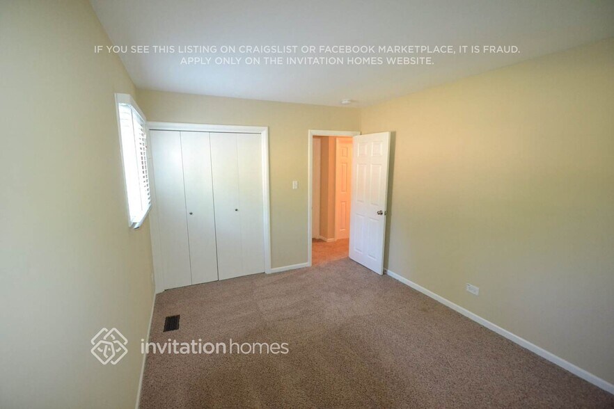 Building Photo - 1875 N Newport Rd