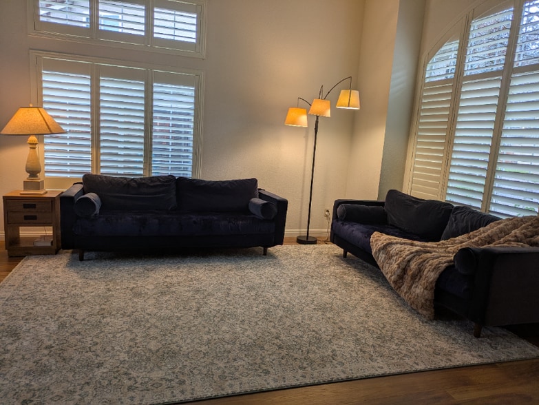 Building Photo - 105 Donegan Ct