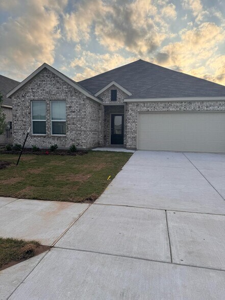 Building Photo - 814 Madrono Dr