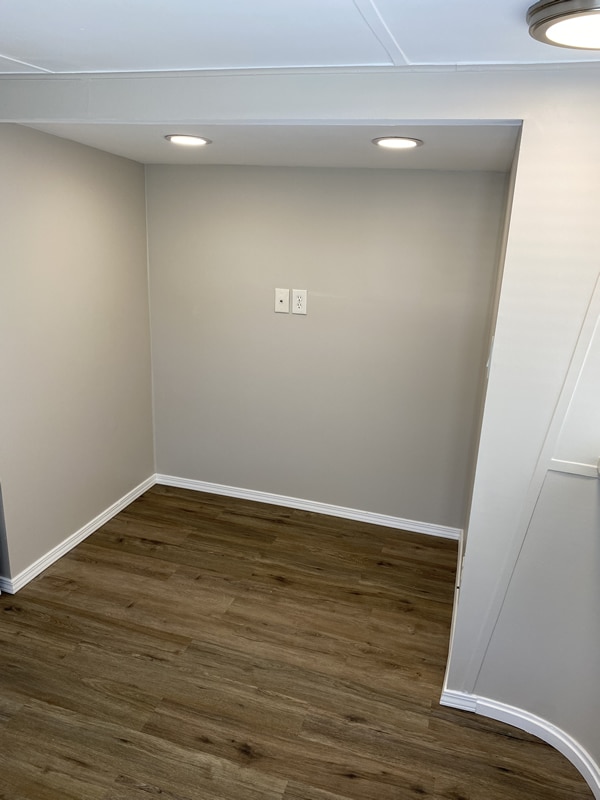 Building Photo - 33480 Beverly Dr