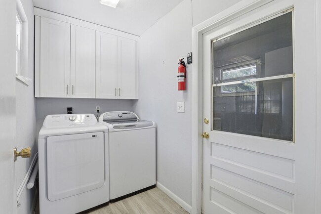 Building Photo - Northwood Oaks in Northwest Gainesville