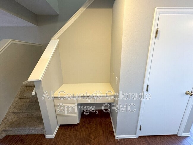 Building Photo - 2027 Bristlecone Dr