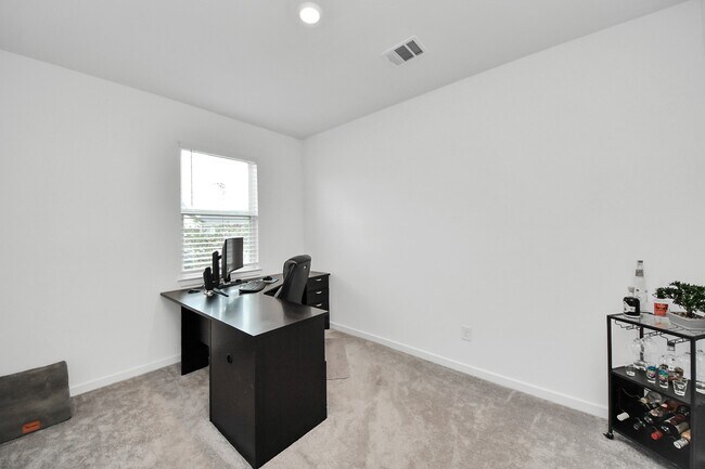 Building Photo - 21719 Flannel Bush Ln