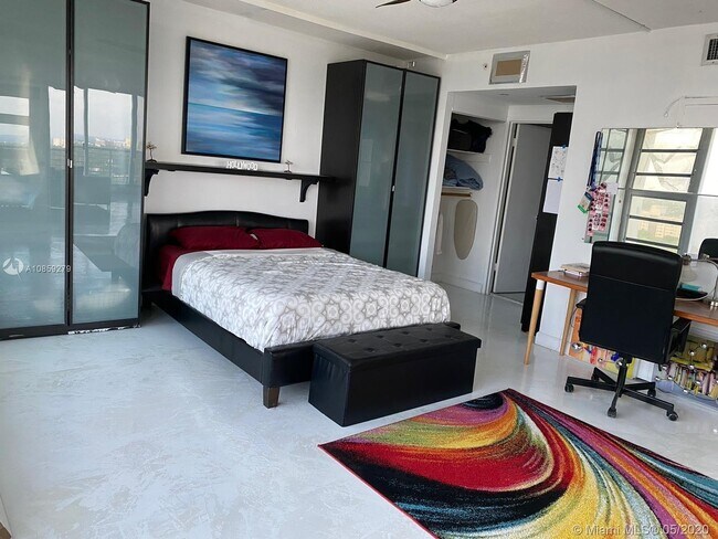 Building Photo - 1720  Harrison St 16A Hollywood Fl 33020