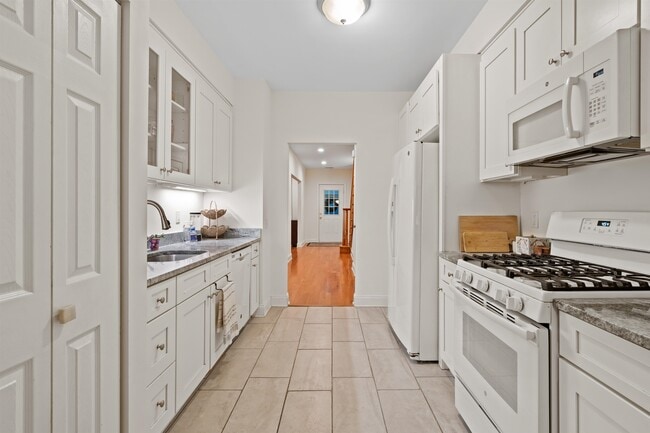 Building Photo - 36 Independence Way