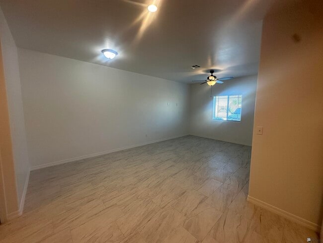 Building Photo - 448 S 17th Ave