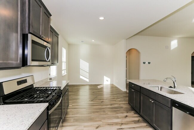 Building Photo - 9640 Dan Meyer Dr