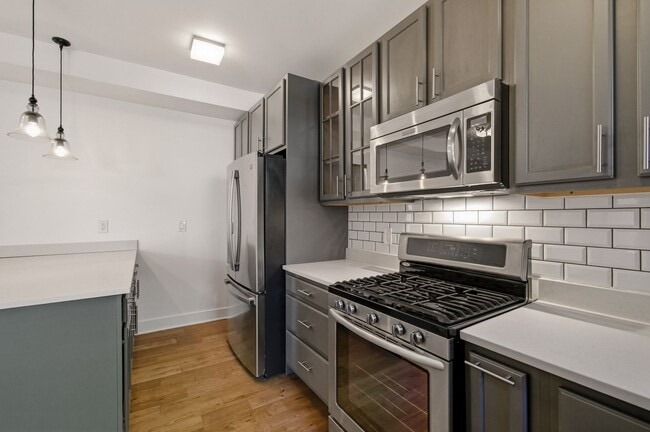 Building Photo - 2926 Porter St NW