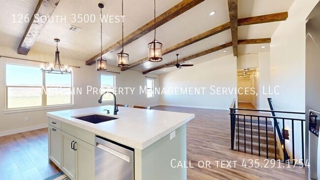 Building Photo - 126 S 3500 W