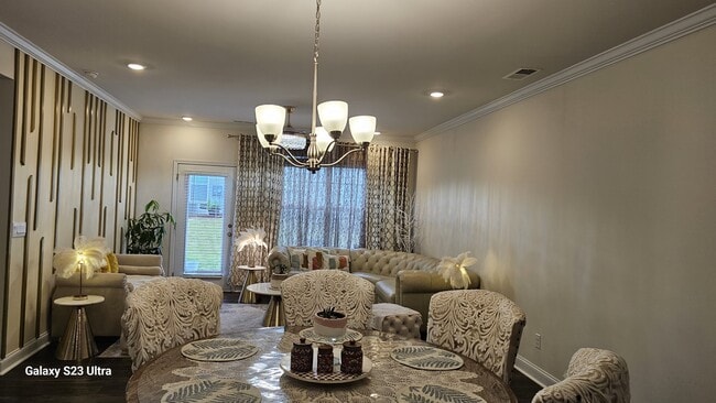 Building Photo - 1657 Pendula Ln