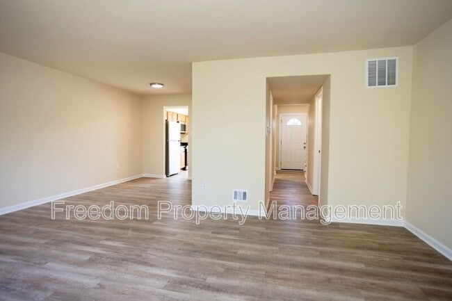 Building Photo - 10270 Cub Run Ct