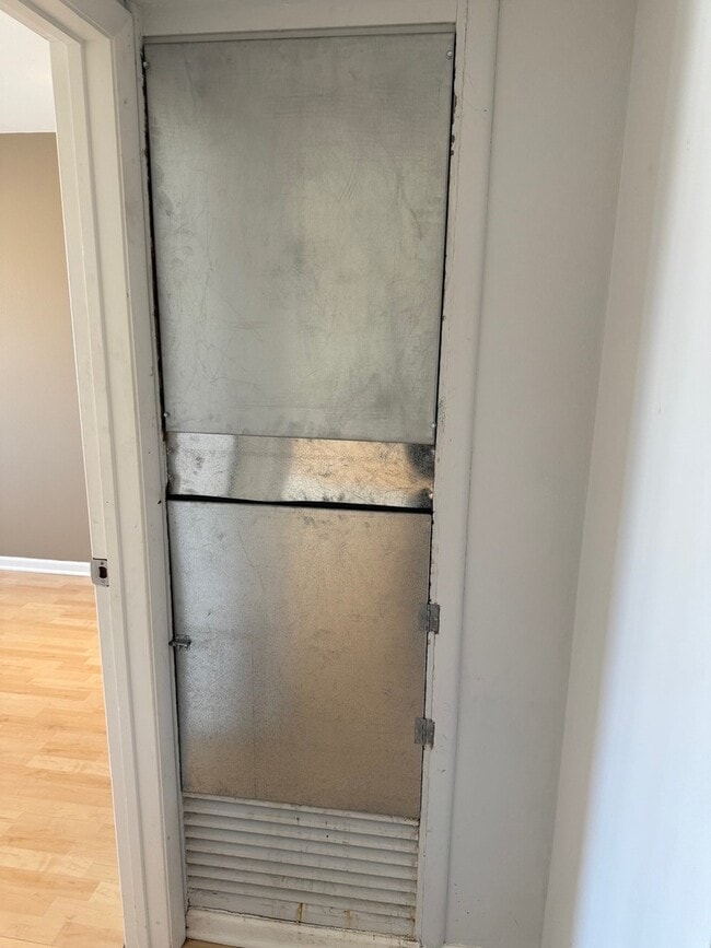 Building Photo - 910 Beau Dr