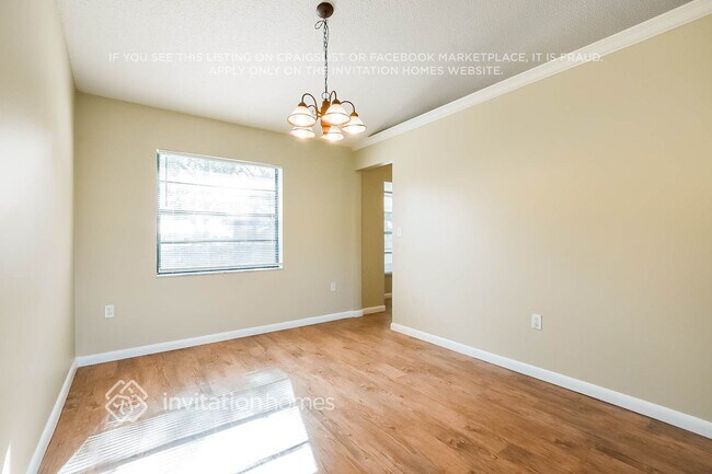 Building Photo - 4635 Robert St