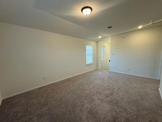 Building Photo - 418 St Cindy's Wy