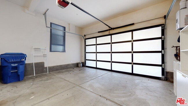 Building Photo - 6752 Gill Way