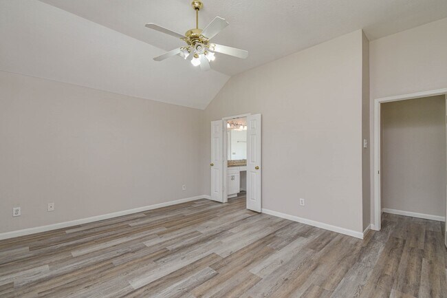 Building Photo - 14214 Silver Glade Ln