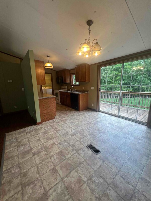 Building Photo - 347 Colemans Mill Rd