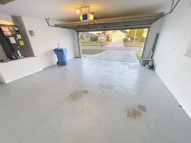 Building Photo - 12820 Longcrest Dr