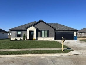 Building Photo - 15245 Regiment Dr