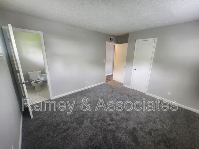 Building Photo - 13217 Forge Cir