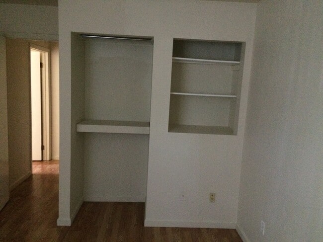 4 BDR Bedroom #3 Closet - 910 E Bellows St