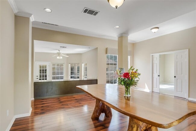 Building Photo - 6407 Johanne Ct