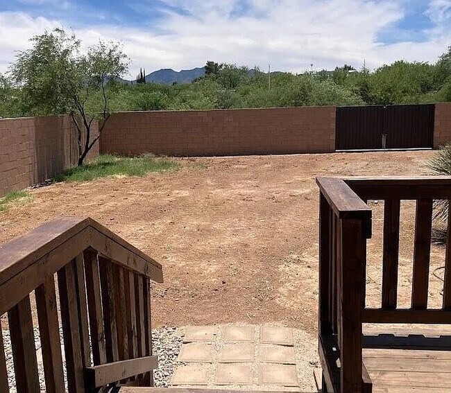 Building Photo - 3181 W Green Park Dr