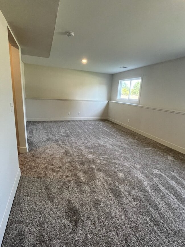 Building Photo - 3212 Babylon Rd