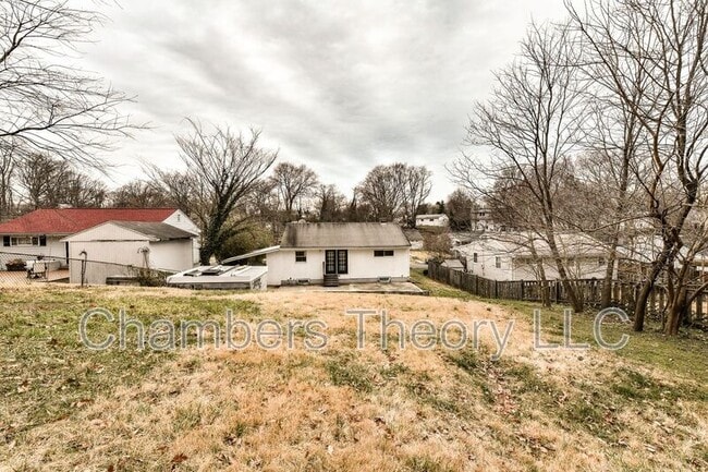 Building Photo - 6607 Berkshire Dr