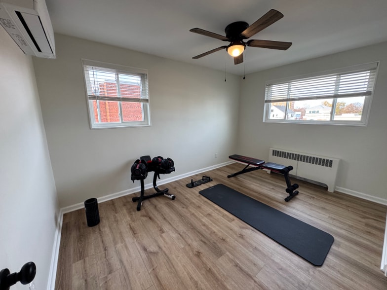 Building Photo - 2129 19th St N