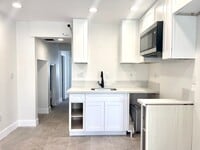 Building Photo - Beautiful 3 Bedroom ADU on a private street