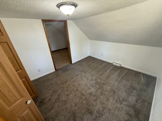 Building Photo - 25 9th St