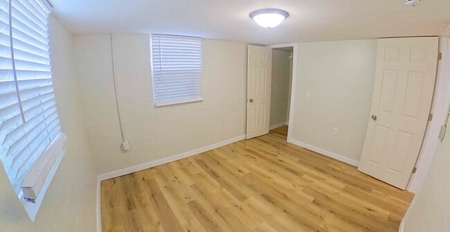 Building Photo - Newly Updated! + Stainless Steal Appliance...