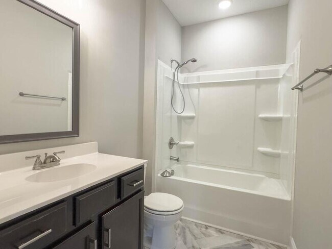 Building Photo - 290 Elwell Rd