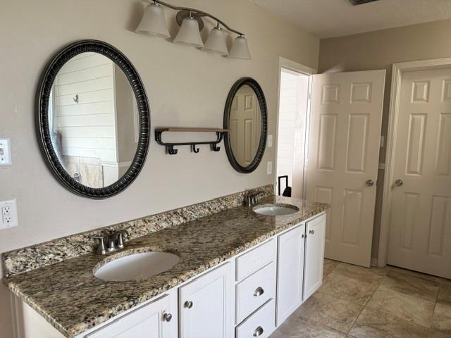 Building Photo - 9580 Estate Dr