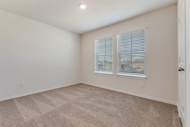 Building Photo - 4113 Turquoise Ave